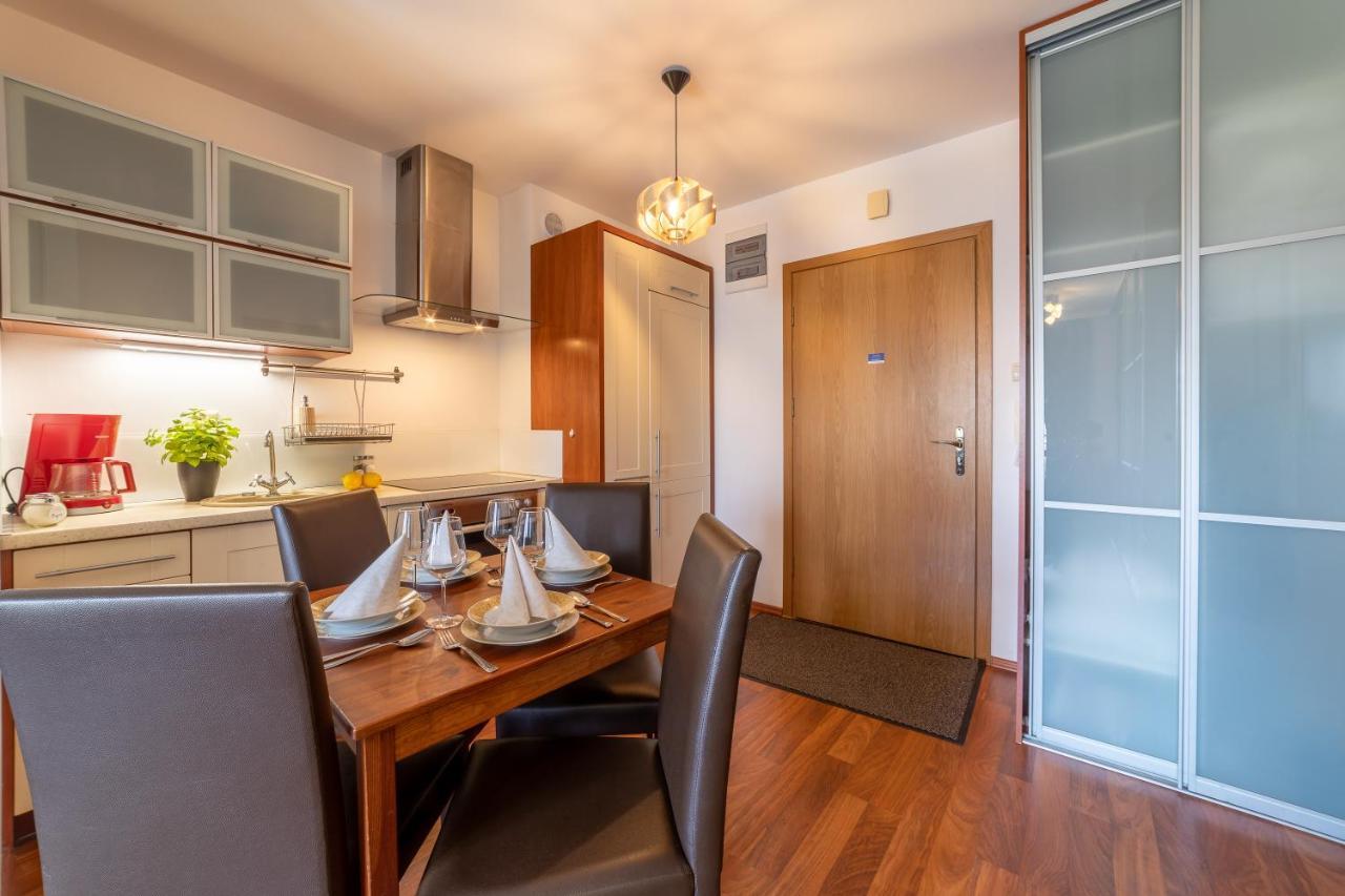 Ambria Promenada Apartment