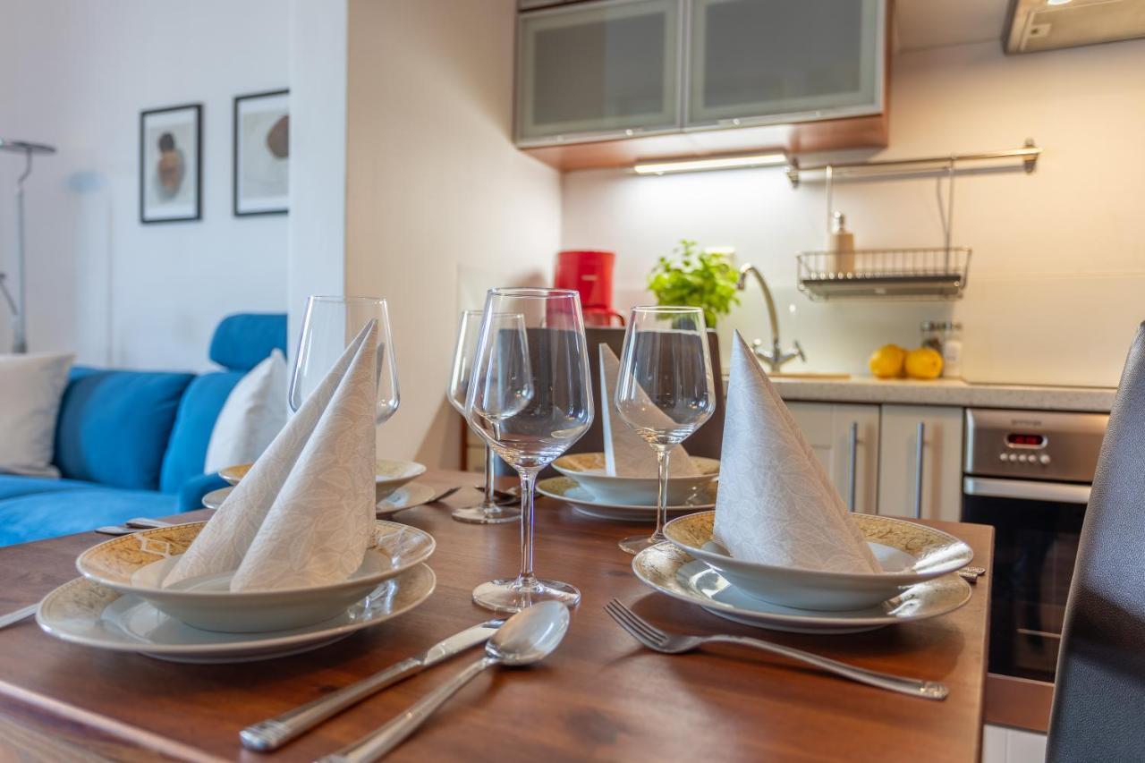 Ambria Promenada Apartment