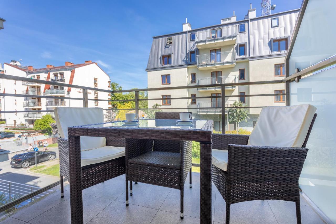 Ambria Promenada Apartment *