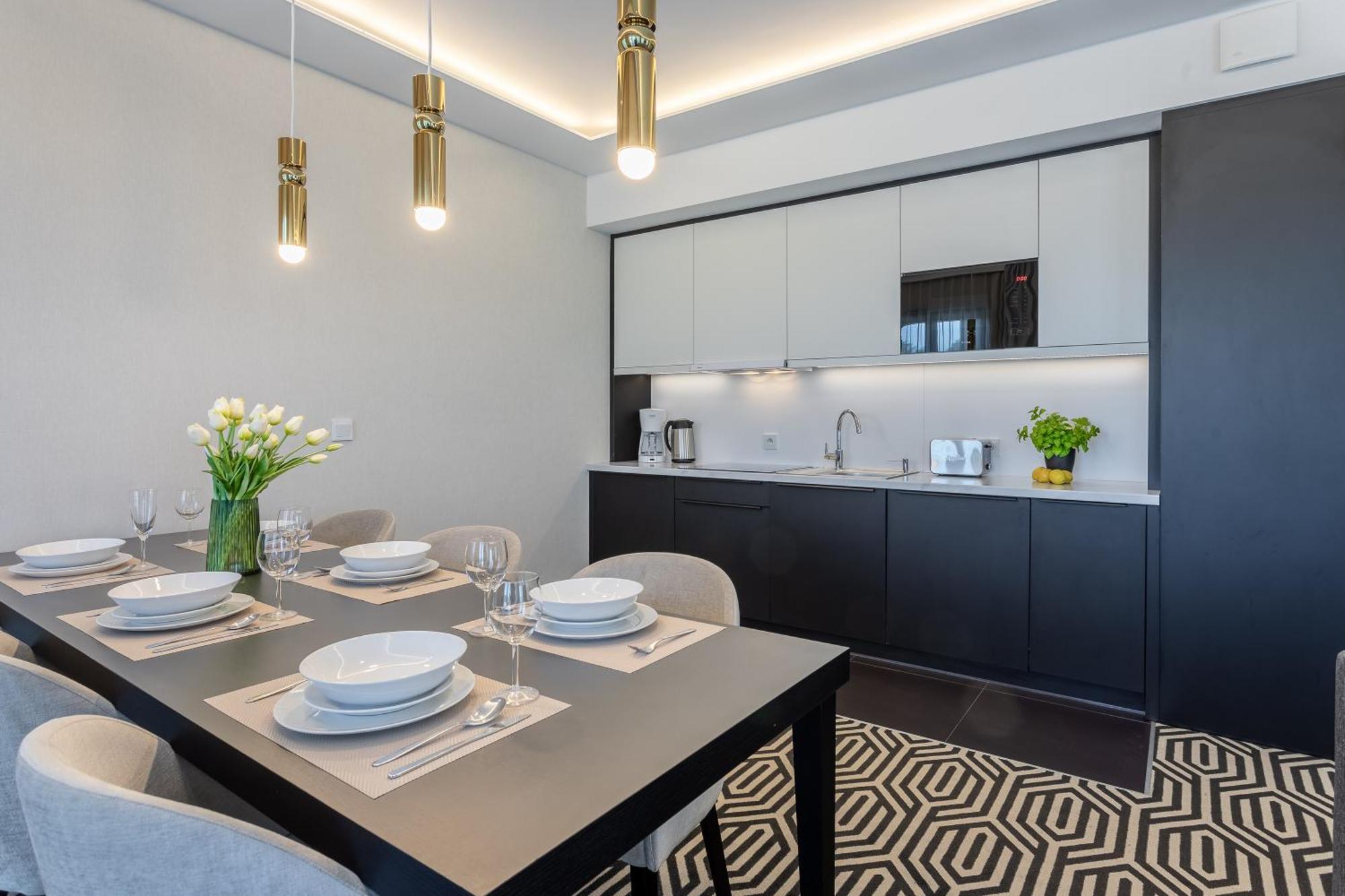 Ambria Promenada Apartment