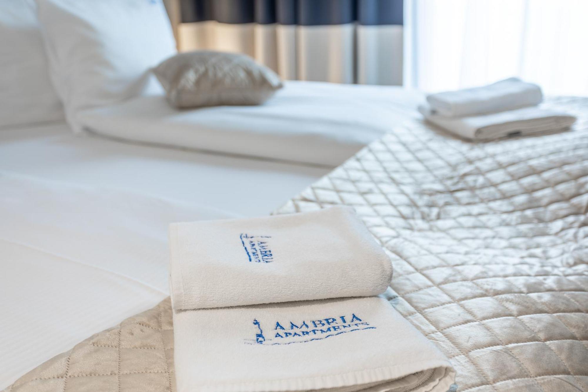 Ambria Promenada Apartment *