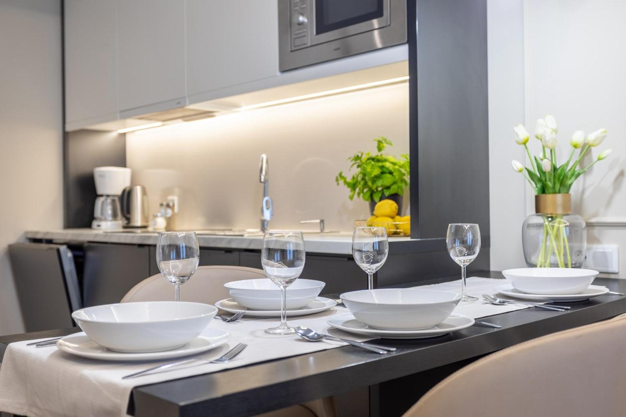 Ambria Promenada Apartment